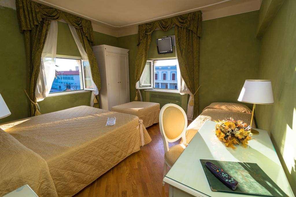Hotel Gennarino Livorno Phòng bức ảnh