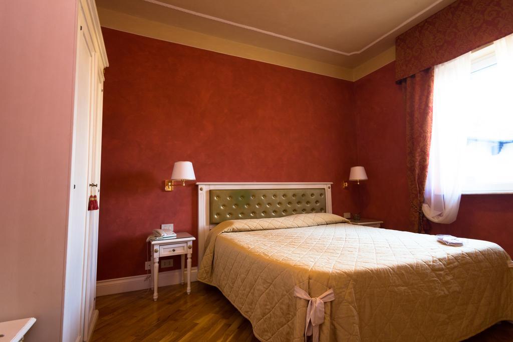 Hotel Gennarino Livorno Phòng bức ảnh