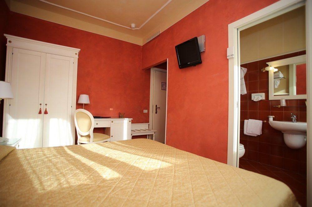 Hotel Gennarino Livorno Ngoại thất bức ảnh